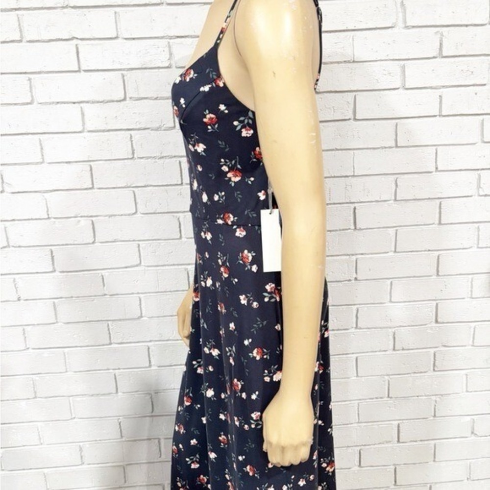 Nine Britton Women's Blue Floral Willow Knit‎ Maxi Dress - Size Medium - Picture 8 of 15